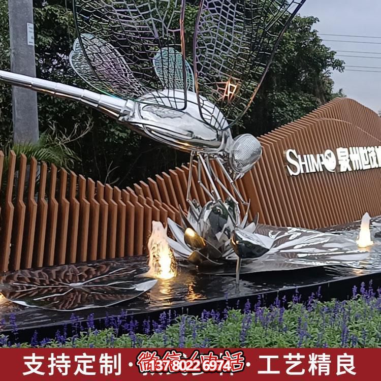 大型不銹鋼雕塑，為城市酒店、公園、商場及水景環境增添獨特景觀