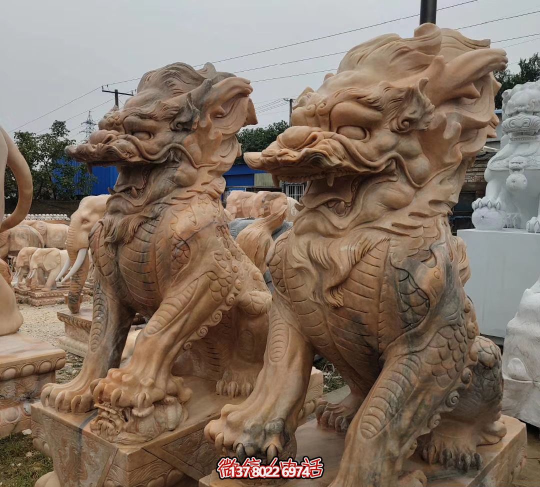 大型黃蠟石麒麟雕塑,點(diǎn)綴廣場景觀 大型黃蠟石麒麟雕塑,點(diǎn)綴廣場景觀