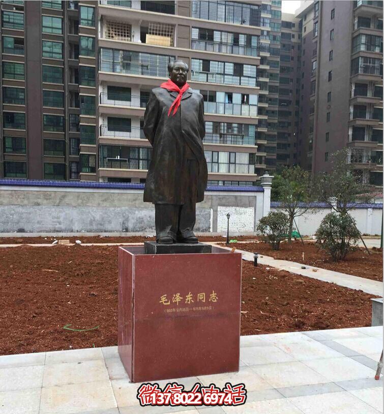偉大領(lǐng)袖毛澤東仿銅雕塑，裝點小區(qū)玻璃鋼玻璃